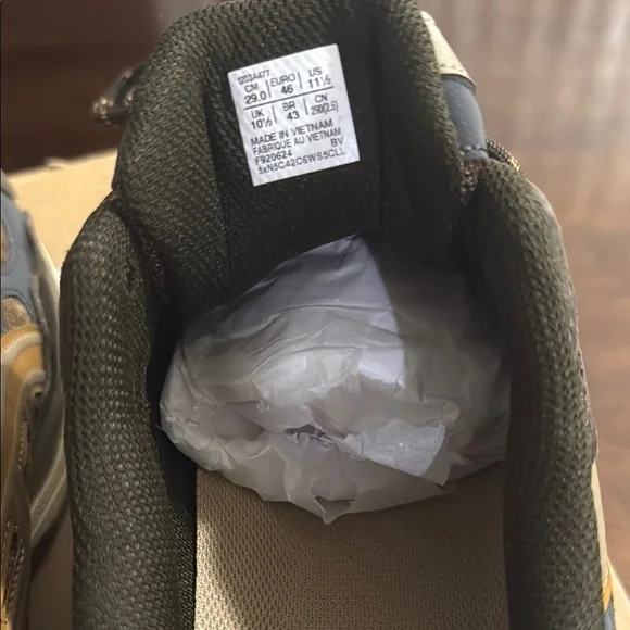 Men’s ASICS Earthy Tone Sneakers - Picture 3 of 7